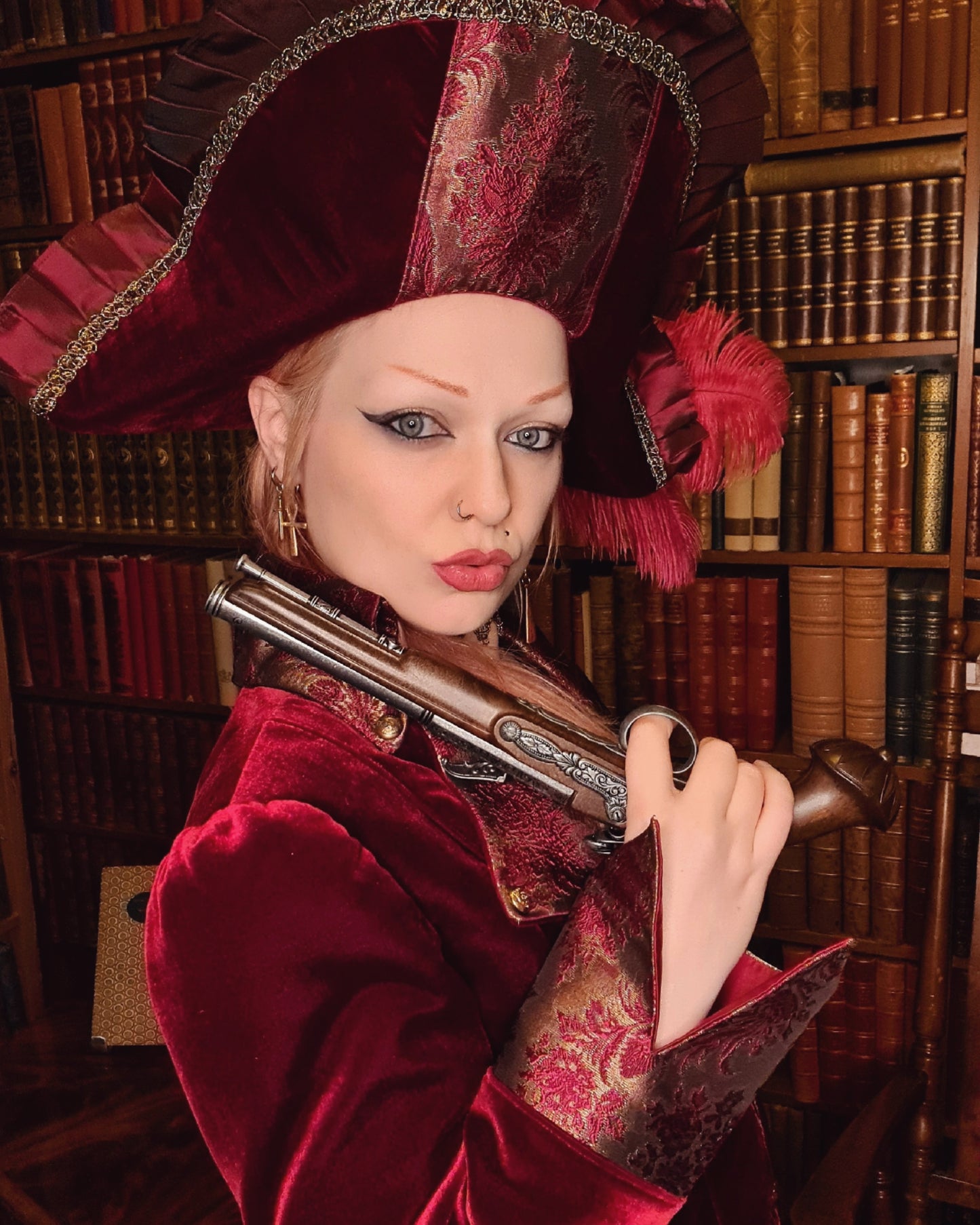 Spectacular costume in red silk velvet