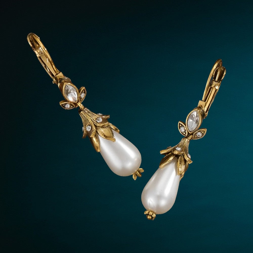 Pearl drop Earrings