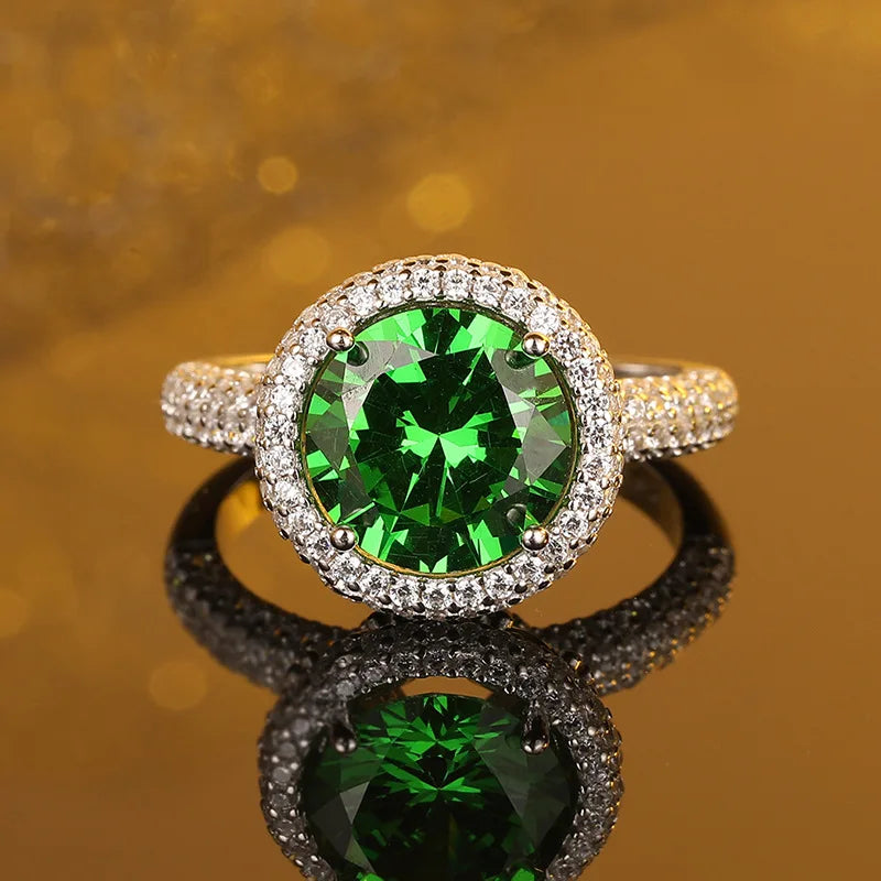 Platinum ring with artificially Cultivated Emerald and Diamonds