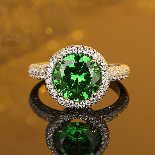 Platinum ring with artificially Cultivated Emerald and Diamonds